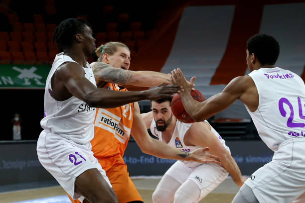 更是职业地 更是职业地